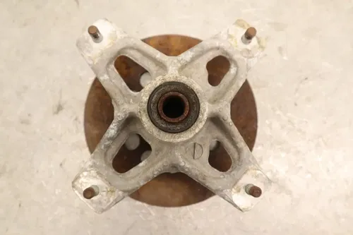 1987 SUZUKI QUADRUNNER 230 LT230E 2X4 OEM FRONT WHEEL RIGHT LEFT HUBS HUB SET