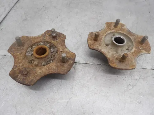 2005 Honda Recon 250 Trx250tm 2x4 Rear Back Wheel Right Left Hub 42410-HF1-A00