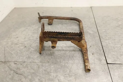 2006 SUZUKI OZARK 250 LTF250 2X4 OEM RIGHT FOOT REST PEG STEP 43510-05850