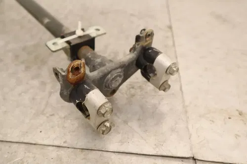 1988 YAMAHA MOTO 4 YFM200DX OEM STEERING COLUMN STEM POST