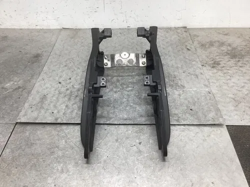 2006 Suzuki GSXR600 OEM REAR SUBFRAME BACK SUB FRAME 41211-01H00-YAP
