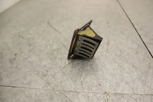 96-99 YAMAHA YZ125 OEM INTAKE REED BLOCK ASSEMBLY 4SS-13610-00-00