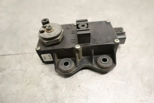 YAMAHA VMAX 1700 YZF R6 R6S OEM EXHAUST VALVE SERVO MOTOR 2C0-85820-00-00