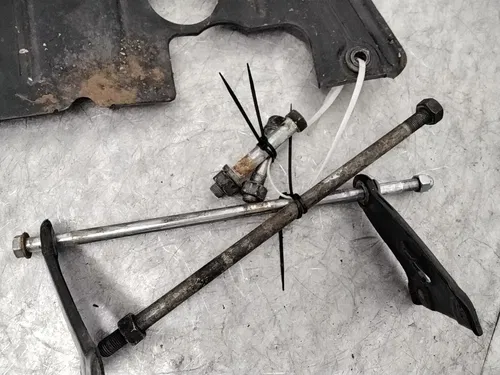 1982 HONDA GOLDWING 1100 GL1100I INTERSTATE OEM ENGINE MOTOR MOUNT STAY BRACKETS