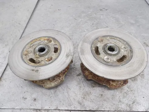 02 03 04 05 06 Suzuki Ozark 250 used Front Wheel Hub LEFT RIGHT 54110-05G00