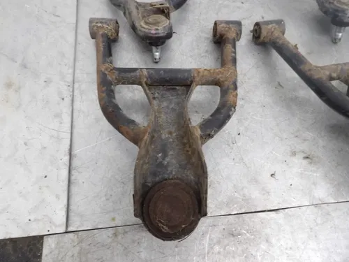 2013 HONDA RECON ES 250 FRONT CONTROL ARM SET OEM 51370-HM8-A00