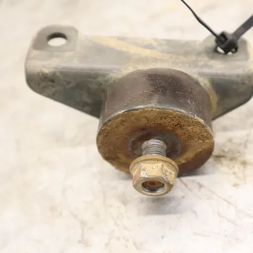 2013 Polaris Sportsman 500 4x4 HO OEM MOTOR ENGINE MOUNT STAY BRACKET