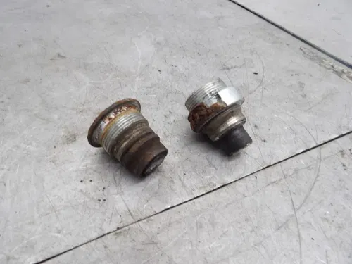 OEM Honda Atv Swingarm Pivot Bolts Fourtrax Foreman Rancher Recon 90122-HM5-930