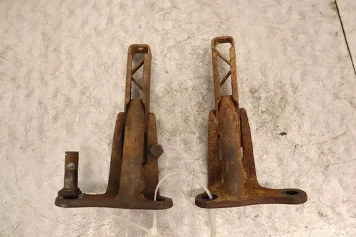 1988 YAMAHA MOTO 4 YFM200DX OEM LEFT RIGHT FOOT RESTS PEGS STEPS