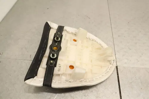 2008 KAWASAKI NINJA ZX10R OEM REAR BACK PASSENGER TANDEM SEAT PAD SADDLE PILLION