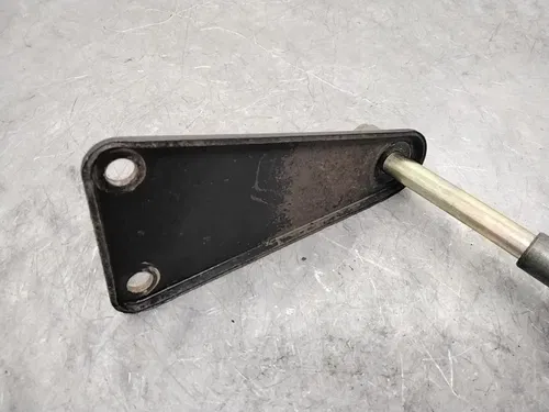 2001 POLARIS SCRAMBLER 90 OEM MOTOR ENGINE MOUNT STAY BRACKET