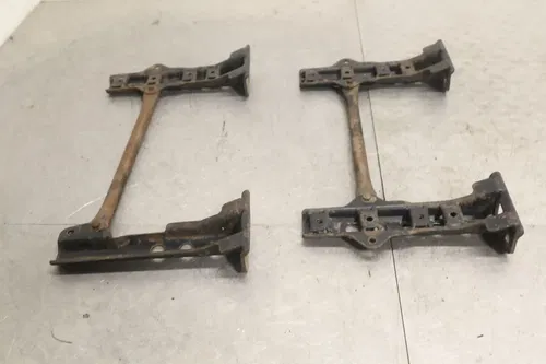 2006 KAWASAKI BRUTE FORCE 750 KVF750B 4X4I OEM LEFT RIGHT FOOTWELL SUPPORT