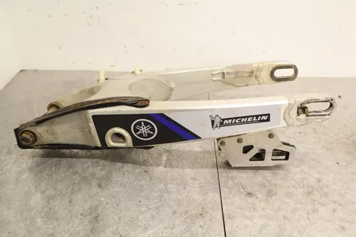 2004 YAMAHA YZ250F OEM SWINGARM SWING ARM SUSPENSION 5UN-22110-00-00