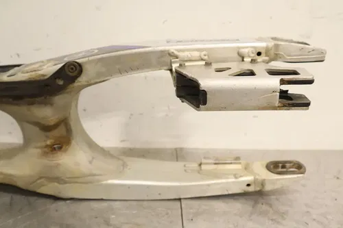 2004 YAMAHA YZ250F OEM SWINGARM SWING ARM SUSPENSION 5UN-22110-00-00