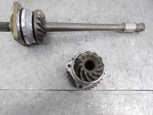2005 KAWASAKI BRUTE FORCE 750 OUTPUT DRIVE SHAFT BEVEL GEARS 13107-0114