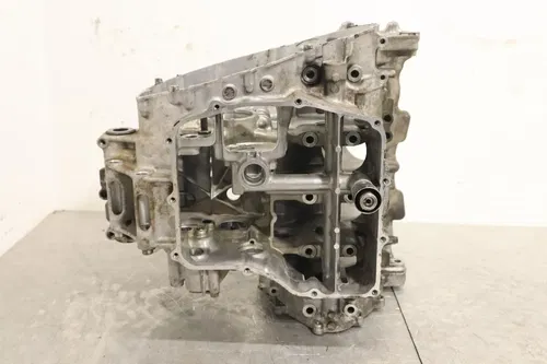 2000 HONDA CBR600F4 OEM ENGINE MOTOR CRANKCASE CRANK CASES BLOCK 11000-MBW-010