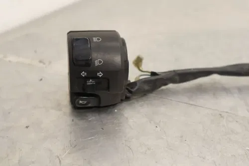 2002 2003 YAMAHA YZF R1 OEM LEFT CLIP ON HANDLE HORN SIGNALS SWITCH SWITCHES