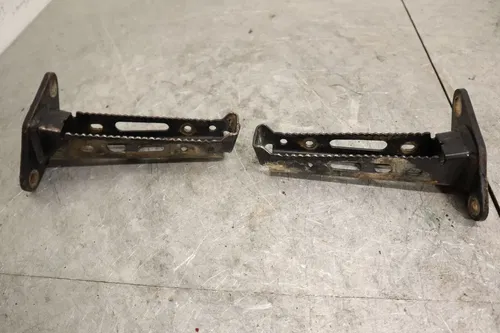 2005 POLARIS PREDATOR 500 OEM LEFT RIGHT FOOT RESTS PEGS STEPS 1013851-067