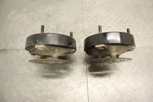 YAMAHA YFZ450 FRONT WHEEL RIGHT LEFT HUBS HUB SET 1S3-25111-00-00