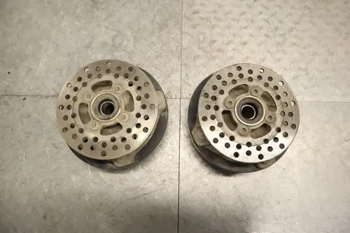 YAMAHA YFZ450 FRONT WHEEL RIGHT LEFT HUBS HUB SET 1S3-25111-00-00