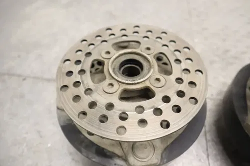 YAMAHA YFZ450 FRONT WHEEL RIGHT LEFT HUBS HUB SET 1S3-25111-00-00