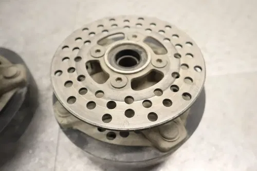 YAMAHA YFZ450 FRONT WHEEL RIGHT LEFT HUBS HUB SET 1S3-25111-00-00
