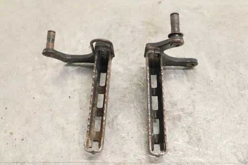 2004 YAMAHA BIG BEAR 400 YFM400 OEM LEFT RIGHT FOOT RESTS PEGS STEPS