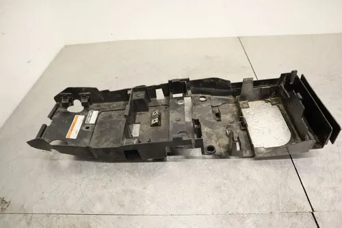 08-16 YAMAHA YZF R6 OEM REAR BACK TAIL UNDERTAIL BATTERY TRAY PLASTIC