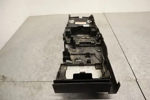08-16 YAMAHA YZF R6 OEM REAR BACK TAIL UNDERTAIL BATTERY TRAY PLASTIC