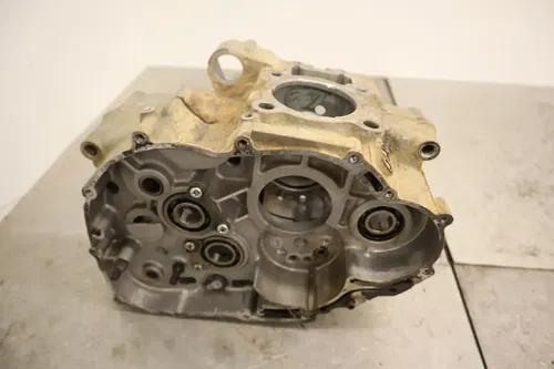 1995 KAWASAKI BAYOU 220 KLF220A OEM ENGINE MOTOR CRANKCASE CRANK CASES BLOCK