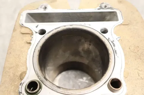 2004 YAMAHA BIG BEAR 400 YFM400 OEM ENGINE TOP END CYLINDER JUG *NEEDS BORE*