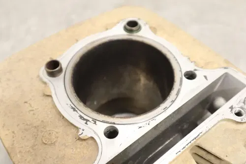 2004 YAMAHA BIG BEAR 400 YFM400 OEM ENGINE TOP END CYLINDER JUG *NEEDS BORE*
