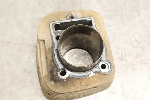 2004 YAMAHA BIG BEAR 400 YFM400 OEM ENGINE TOP END CYLINDER JUG *NEEDS BORE*