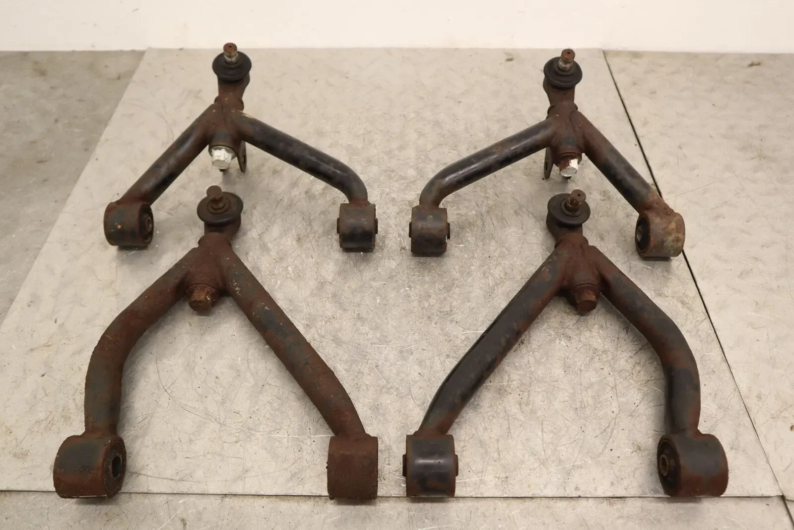 1988 SUZUKI QUADRUNNER 250 LTF250 2X4 OEM FRONT LOWER UPPER LEFT RIGHT CONTROL A