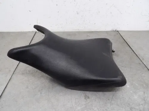 04-07 HONDA CBR1000RR FRONT DRIVERS SEAT PAD SADDLE PILLION 77100-MEL-D20