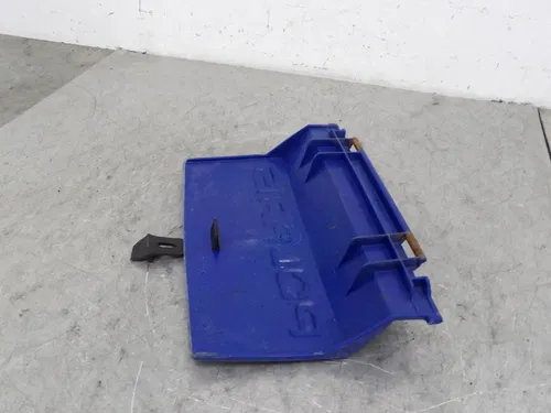 1995 POLARIS MAGNUM 425 4X4 OEM REAR BACK FENDER CENTER COVER