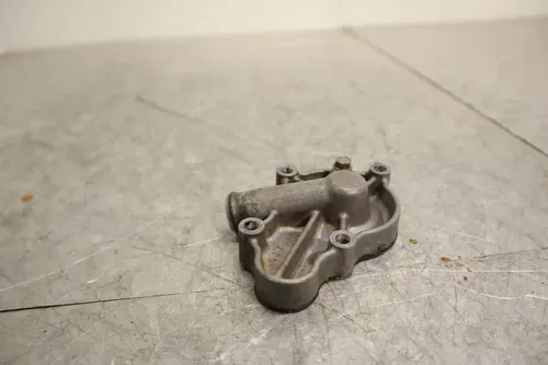 94-04 YAMAHA YZ125 OEM ENGINE WATER PUMP HOUSING COVER 4JY-12422-01-00