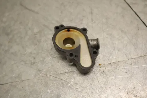 94-04 YAMAHA YZ125 OEM ENGINE WATER PUMP HOUSING COVER 4JY-12422-01-00
