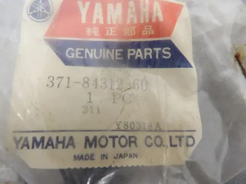 1978 Yamaha DT125 DT250 Headlight Socket Wire Plug Head Light 371-84312-60-00