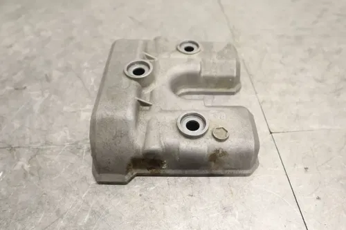 KAWASAKI ENGINE MOTOR CYLINDER VALVE HEAD COVER 14090-1477