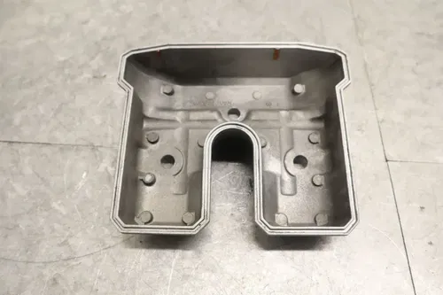 KAWASAKI ENGINE MOTOR CYLINDER VALVE HEAD COVER 14090-1477