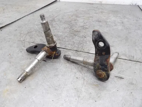 Kawasaki OEM Part 39186-Y001 KNUCKLE LEFT RIGHT 07 KFX90