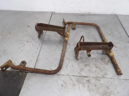 2002 Suzuki Ozark 250 Foot Pegs Rests Set Left Right 43510-05G00