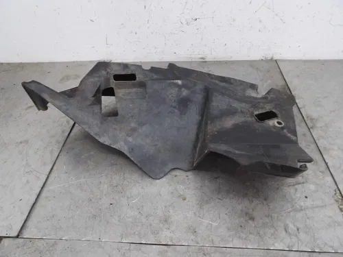 2004 Honda Foreman Rubicon 500 Right Front Inner Fender Cab Plastic