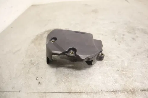 1997 KAWASAKI NINJA ZX7R ZX750P OEM ENGINE SPROCKET COVER 14026-1228