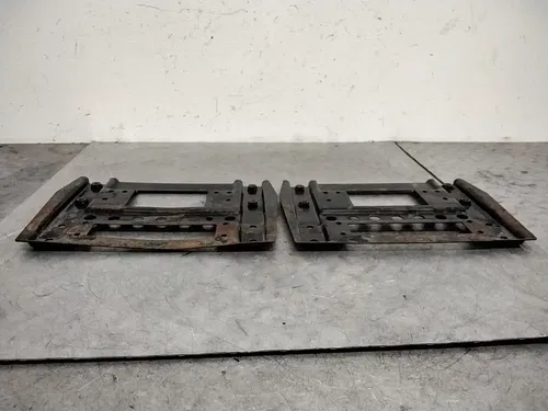 2001 POLARIS SCRAMBLER 90 OEM LEFT RIGHT FOOTWELL SUPPORT BRACKETS MOUNTS