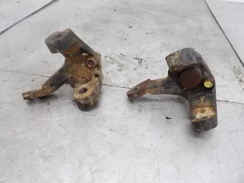 03 Honda Trx250TM Oem LEFT Right Knuckle 51210-HM8-000