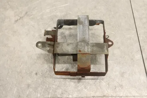 1982 HONDA NIGHTHAWK 450 CB450SC OEM BATTERY TRAY BOX HOLDER 50325-447-730