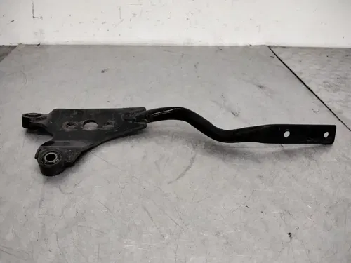 2000 HONDA SHADOW VLX 600 VT600C OEM MUFFLER EXHAUST PIPE BRACKET MOUNT
