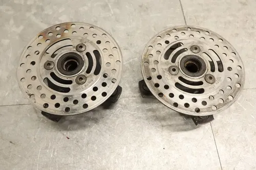2007 YAMAHA YFZ450 OEM FRONT WHEEL RIGHT LEFT HUBS HUB SET 1S3-25111-10-00